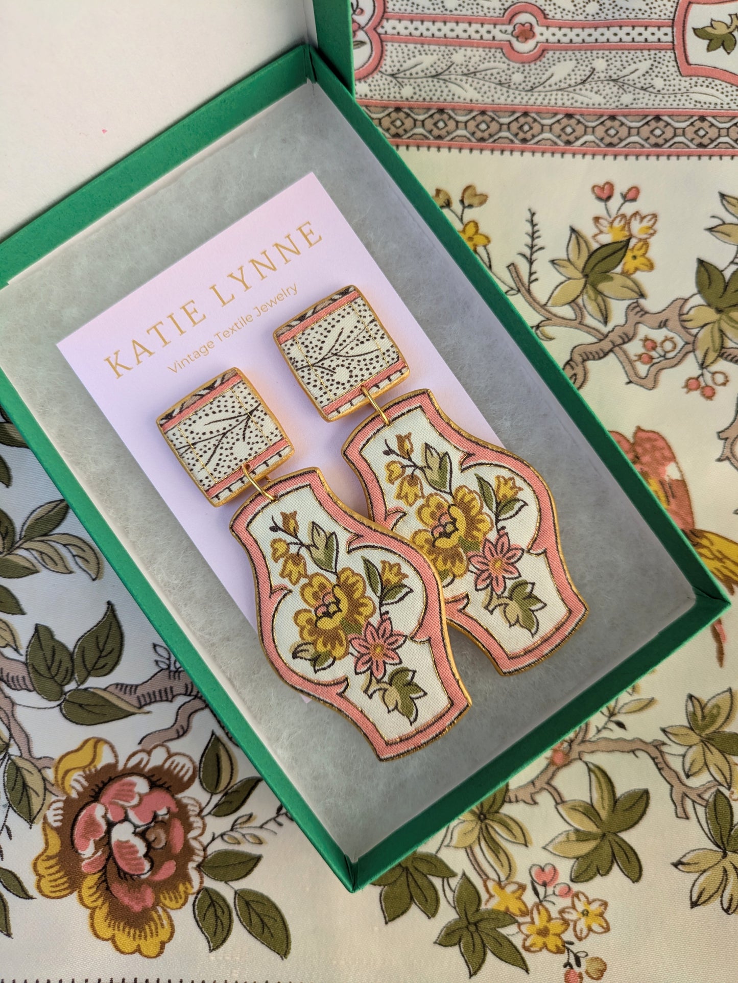 Daphne Statement Earring