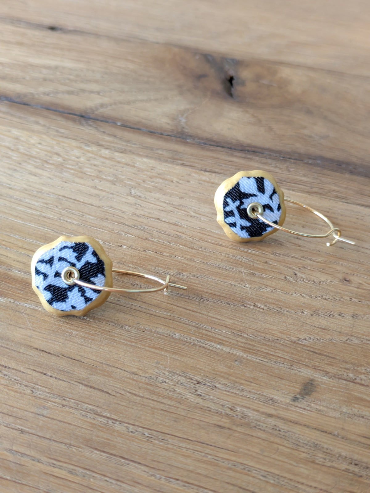 Sandra Mini Hoop Earring