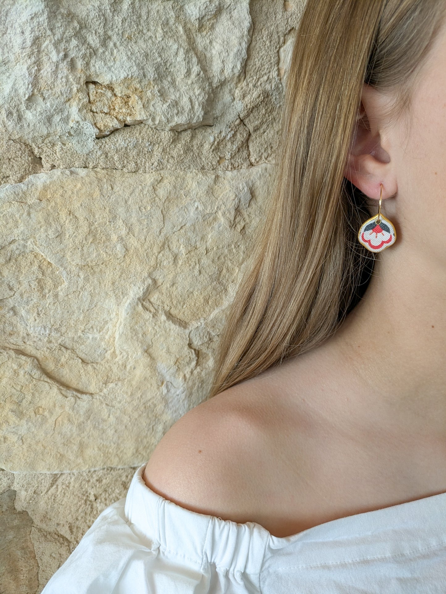 Donna Mini Hoop Earring