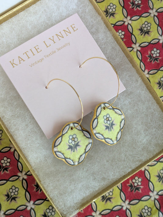 Daisy Mae Hoop Earring